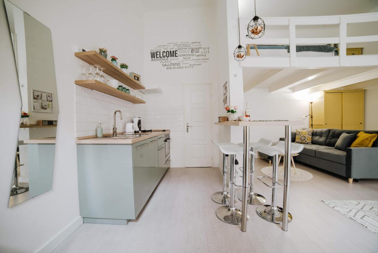 Comfy Apartment At New York Cafe With Aircon บูดาเปสต์ ภายนอก รูปภาพ