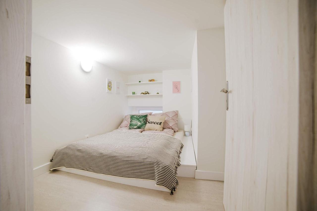 Comfy Apartment At New York Cafe With Aircon บูดาเปสต์ ภายนอก รูปภาพ